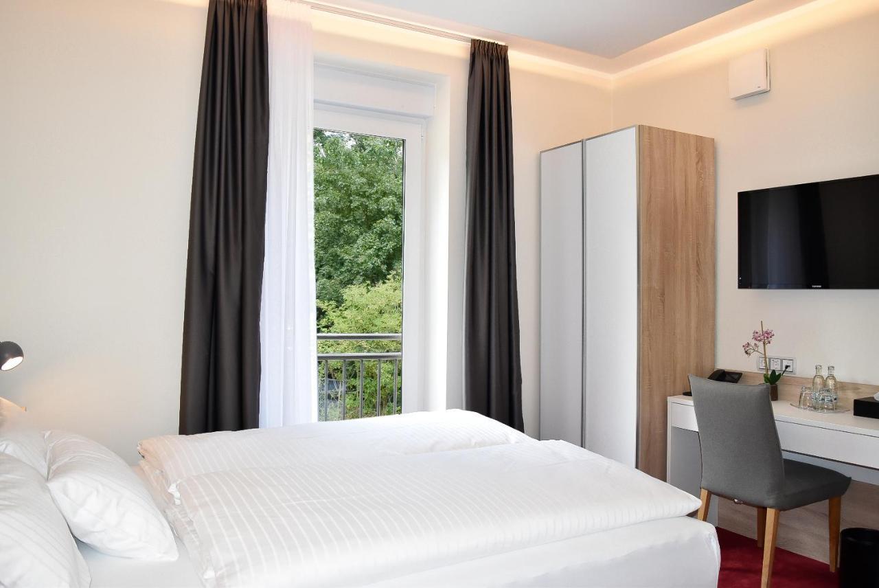 Hotel Am Waldkasino Erfurt Exterior photo